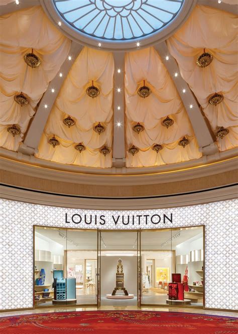 biggest louis vuitton store in vegas|wynn las vegas louis vuitton.